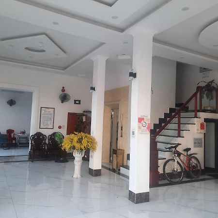 Nha Nghi Trung Hau Hotel Mong Cai Bagian luar foto