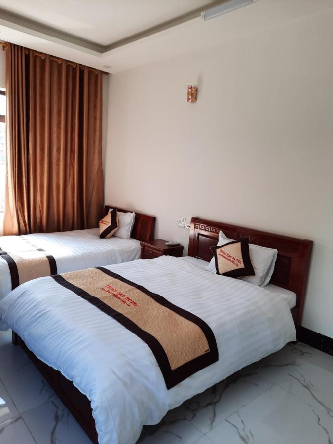 Nha Nghi Trung Hau Hotel Mong Cai Bagian luar foto