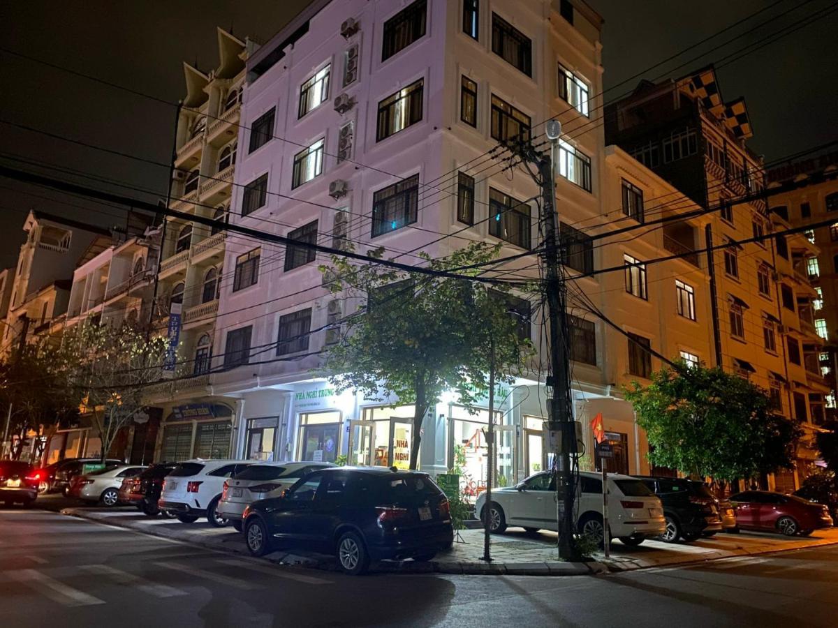 Nha Nghi Trung Hau Hotel Mong Cai Bagian luar foto
